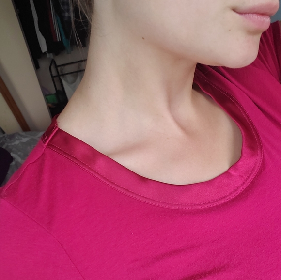 Pink T shirt - Picture 3 of 3